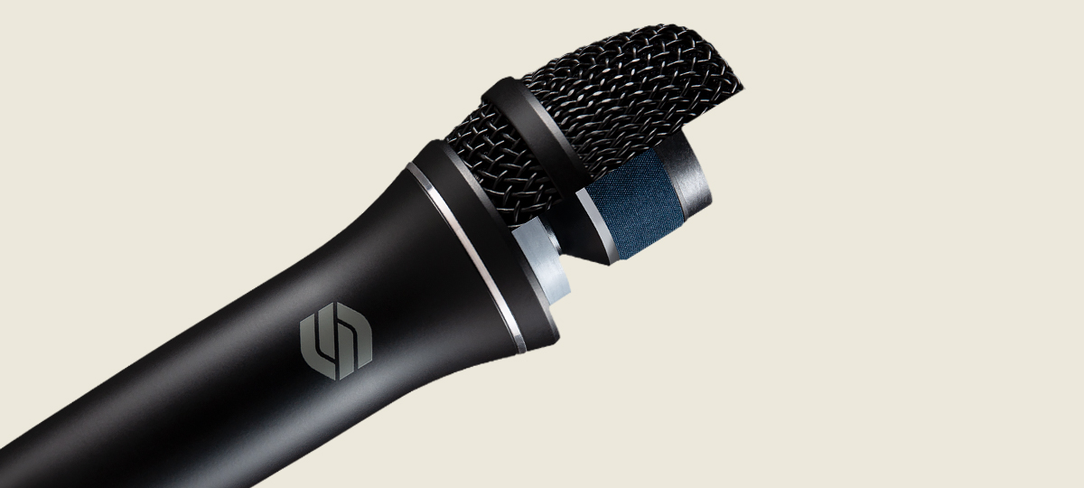 Sterling P30 active dynamic vocal microphone cutaway.